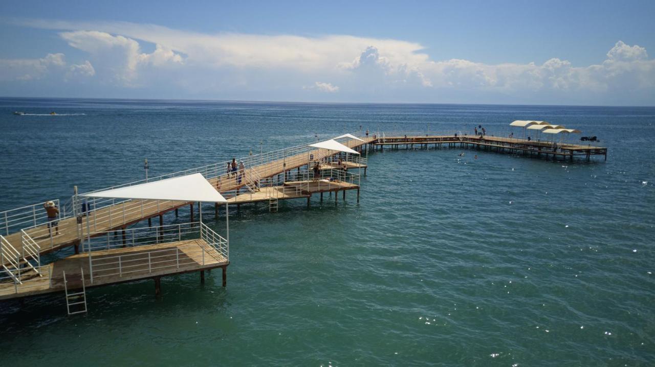 Kapriz Issyk Kul Resort โชลปอน-อาตา ภายนอก รูปภาพ